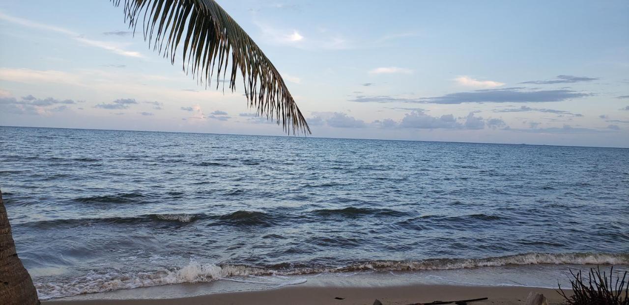 Pal'S On The Beach - Dangriga, Belize Exterior foto