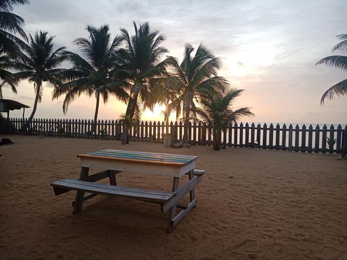 Pal'S On The Beach - Dangriga, Belize Exterior foto